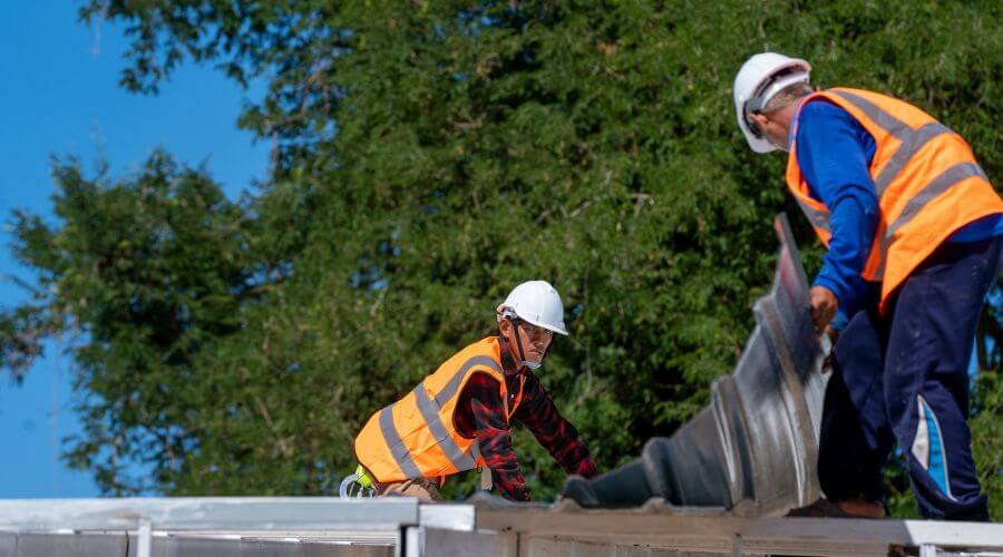 Expert Emergency Roof Repairs services in Loraine, IL